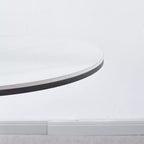 Tavolino da caffè Tulip dorato e bianco 80,0 cm – Tavolino da tempo libero Mid-Century con piedistallo