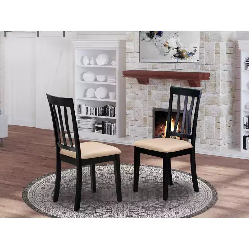 Sedia da pranzo artistica in legno massello – Stile antico con seduta in legno