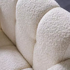 Poltrona accent imbottita ampia in Bouclé – Struttura in legno massello, schiuma ad alta densità