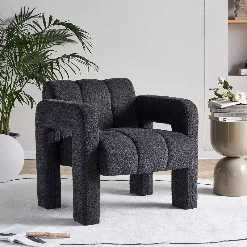 Poltrona accent imbottita ampia in Bouclé – Struttura in legno massello, schiuma ad alta densità