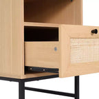 Comodino Malaki Mid-Century Modern con cassetto in rattan e ripiano aperto