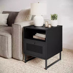 Comodino Malaki Mid-Century Modern con cassetto in rattan e ripiano aperto